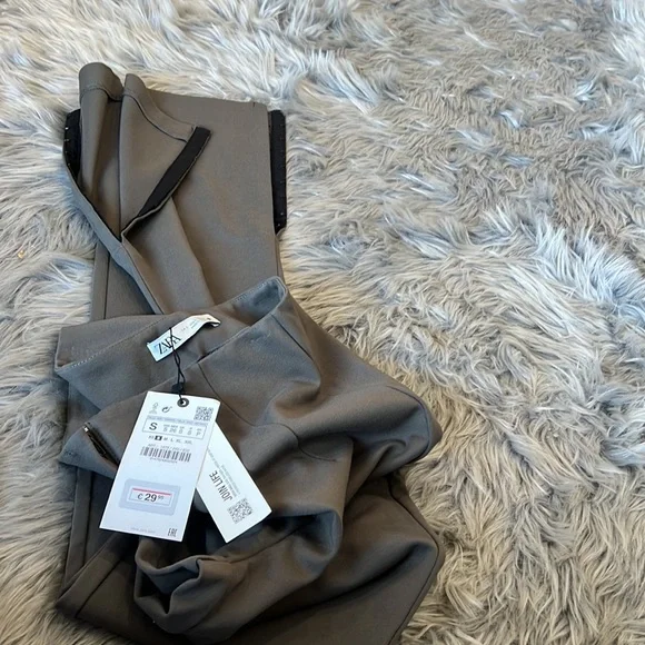 Zara - Picture 3 of 8